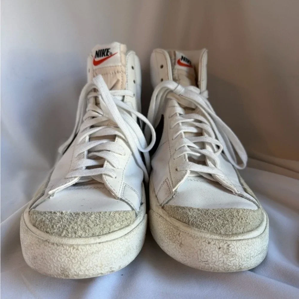 Nike Blazer Mid '77 White Black Men's 10.5 Vintage Style Sneakers - Picture 2 of 8